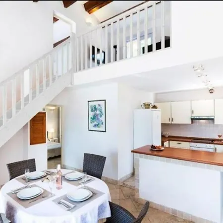 Casetta Bianca 2 Chambres, Piscine Et Acces * Porto-Vecchio (Corsica)