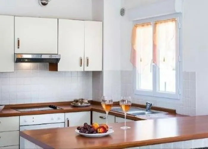 Vila Casetta Bianca 2 Chambres, Piscine Et Acces *